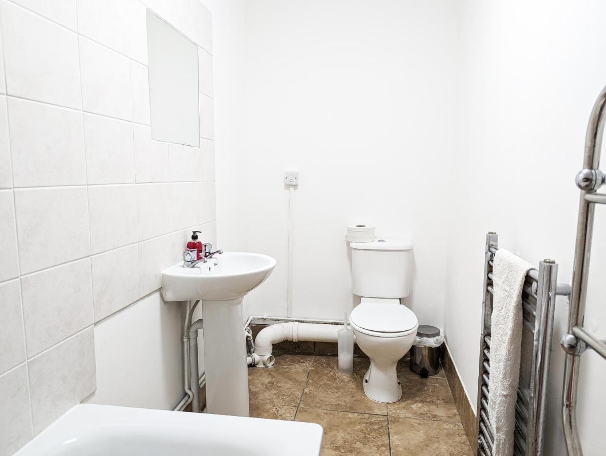 Cozy Central Apartments - With Private Kitchens & Bathrooms Portsmouth Dış mekan fotoğraf