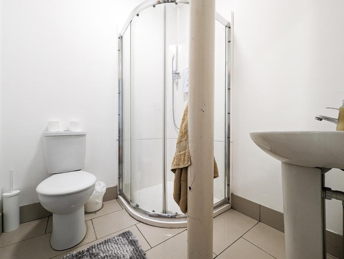 Cozy Central Apartments - With Private Kitchens & Bathrooms Portsmouth Dış mekan fotoğraf